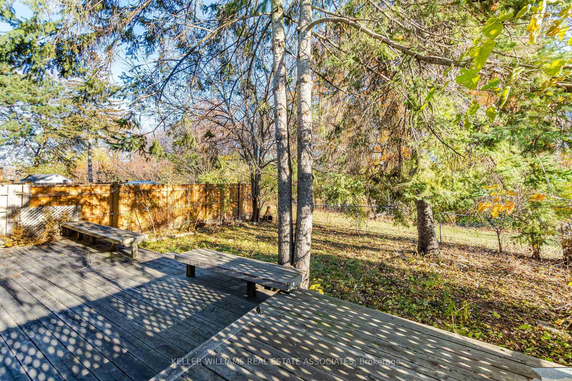 3301 Tallmast Crescent photo 24
