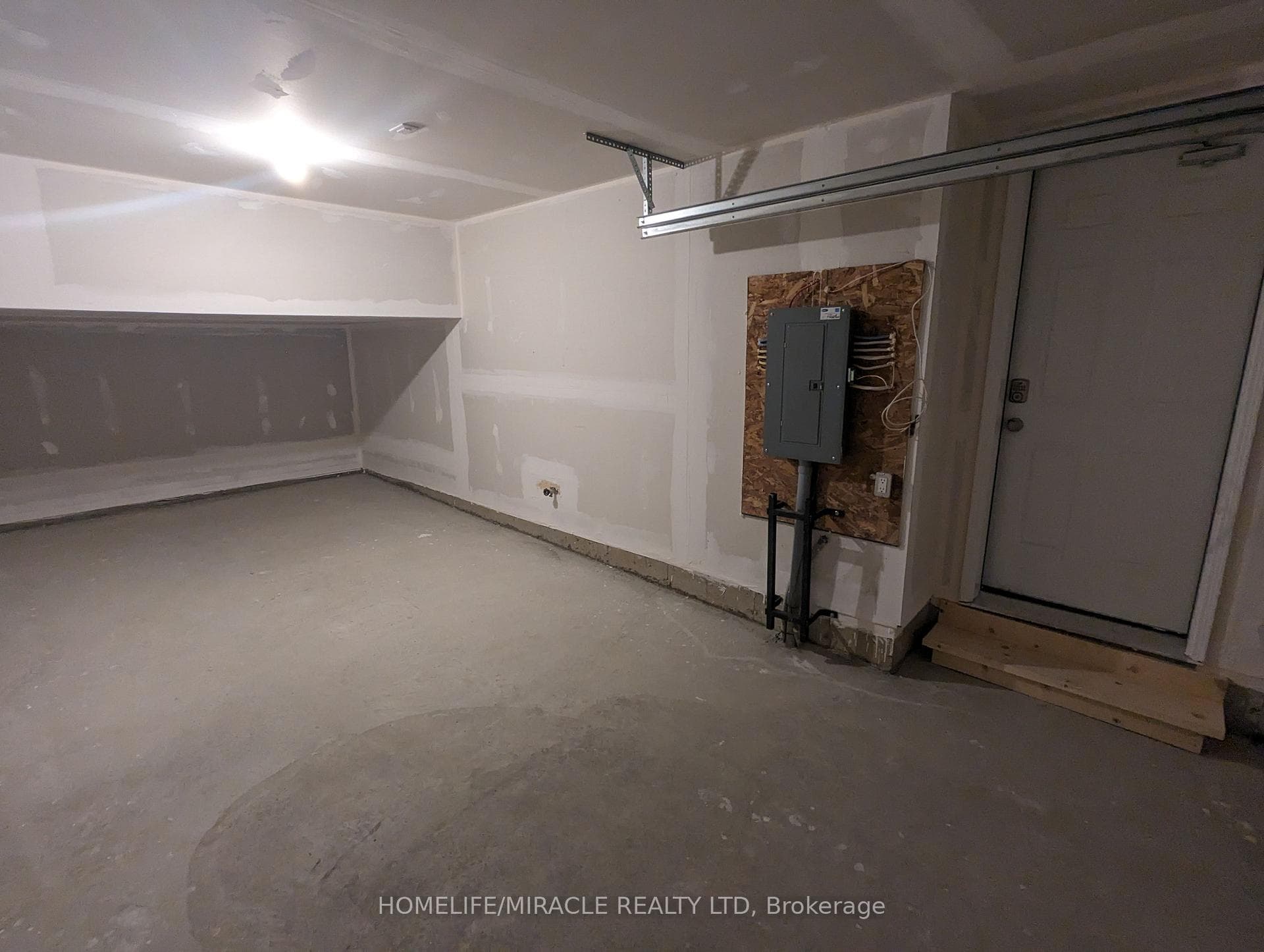 21 keppel Circle photo 17