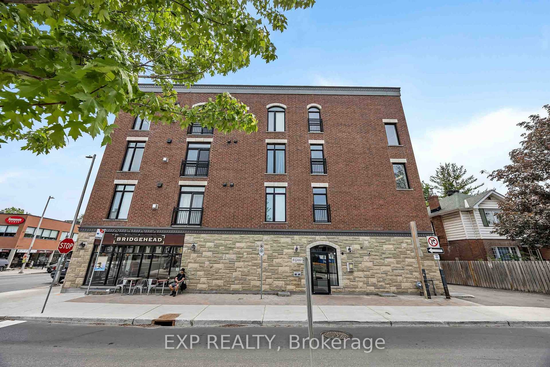 6 Grove Avenue Unit 305 photo 32