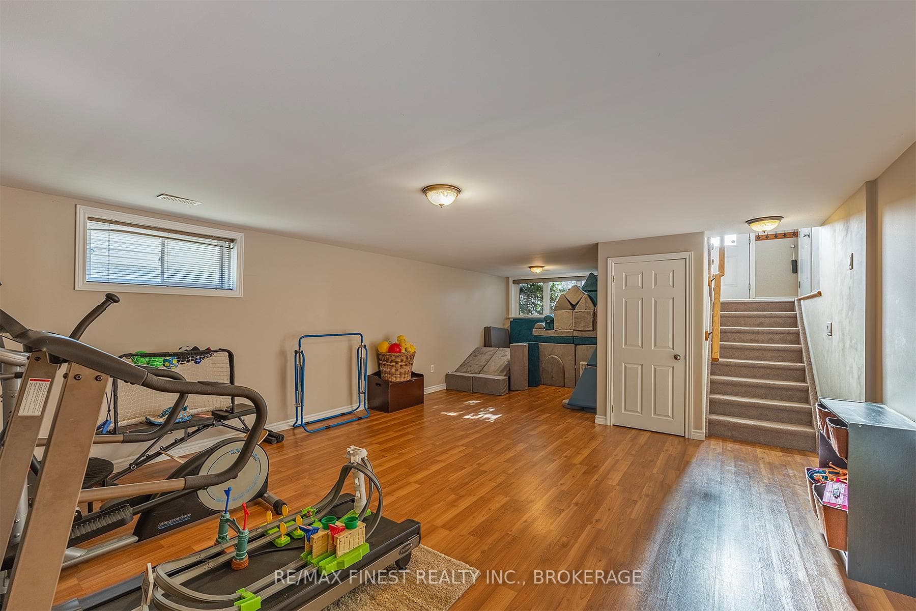 187 Kildare Avenue photo 25