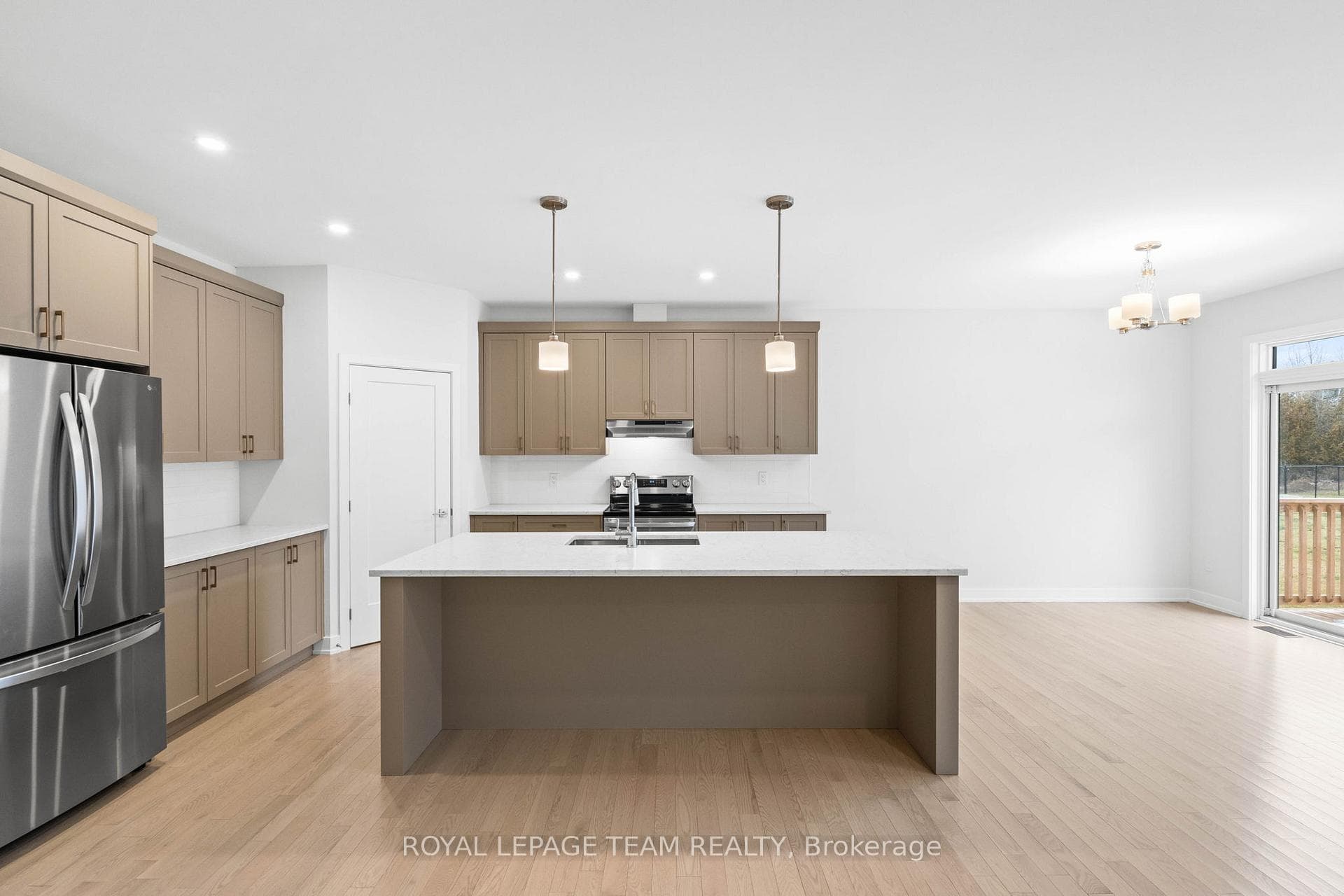 295 WOOD Avenue photo 11