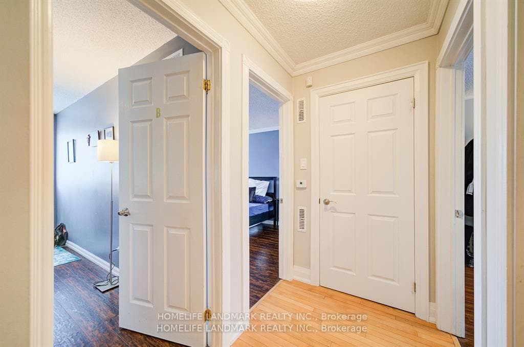 276 Plymouth Trail Unit Upper photo 21