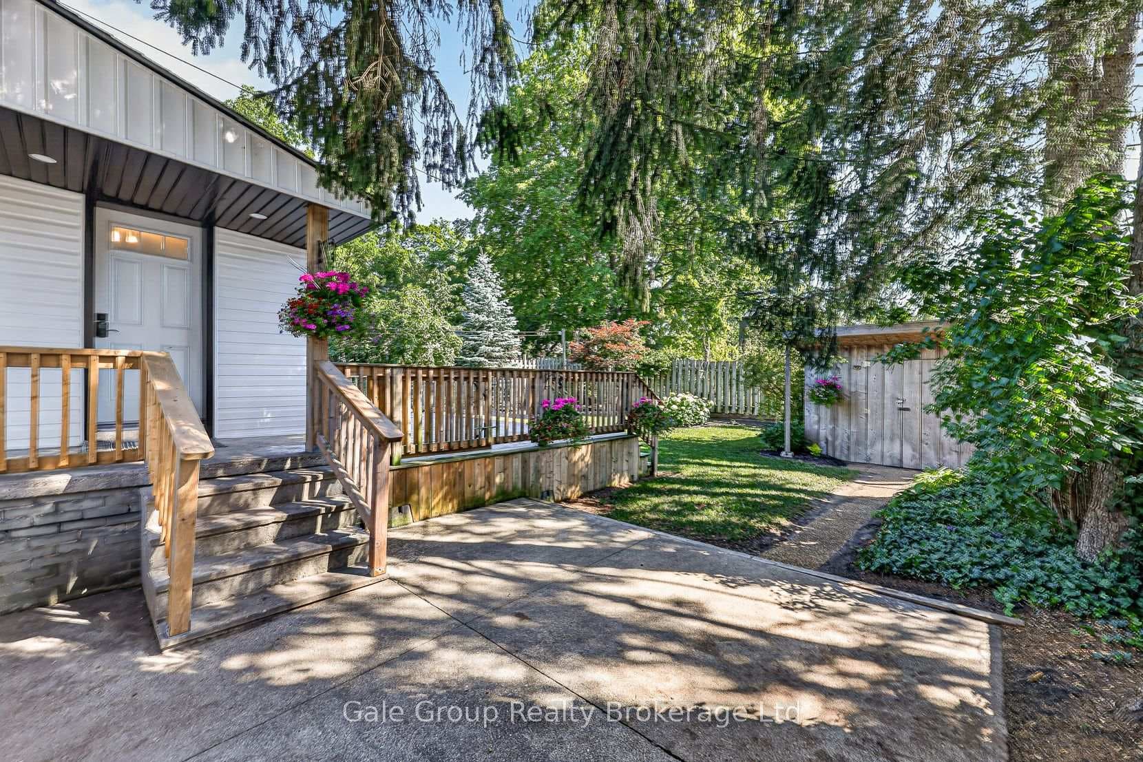 160 John Street photo 5