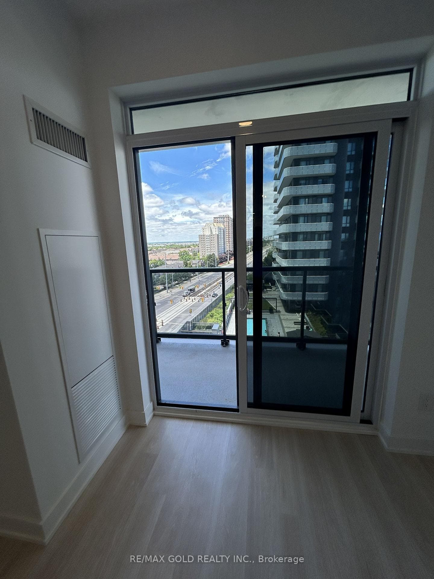 5105 Hurontario Street Unit 809 photo 23
