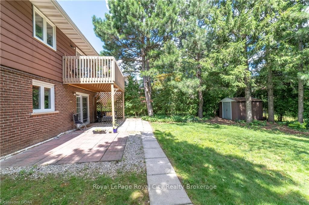 574 WILLOW Road Unit Lower photo 13