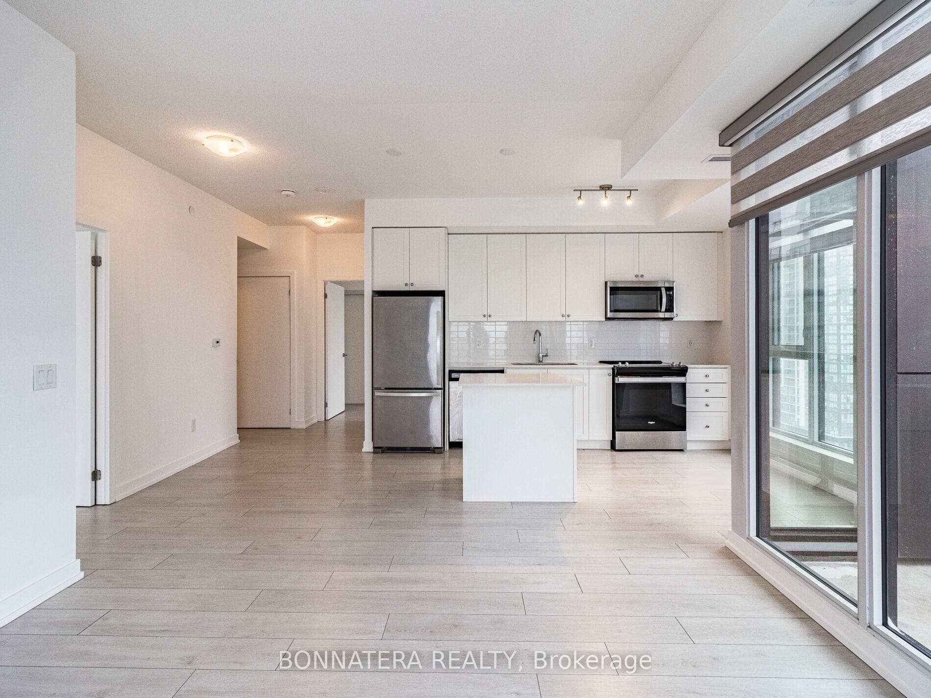 55 Duke Street Unit 1302 photo 15
