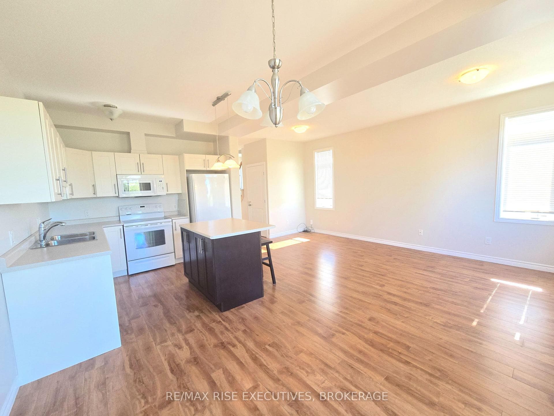 949 Blossom Street Unit 1 photo 18
