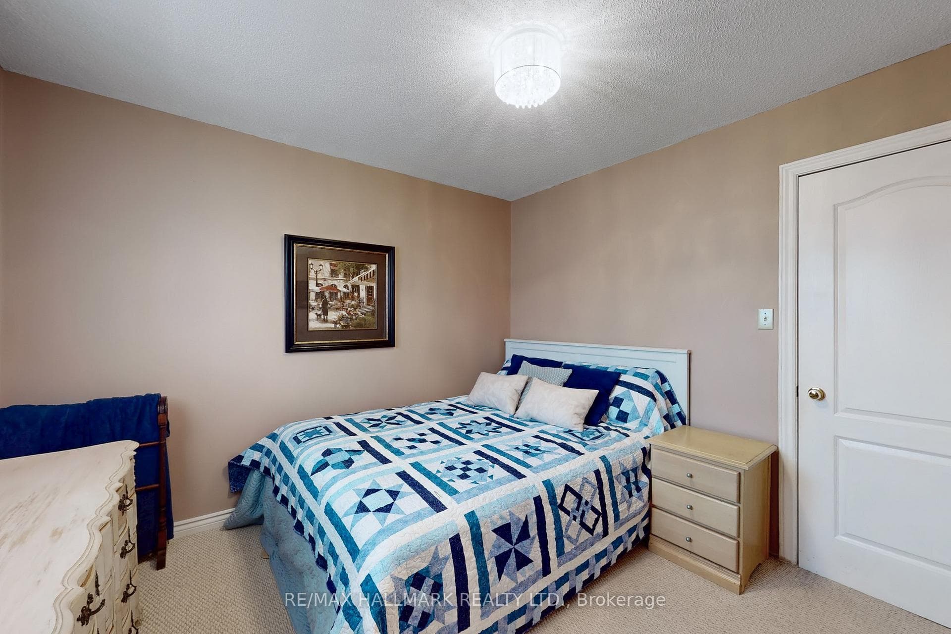 111 Kerr Boulevard photo 20