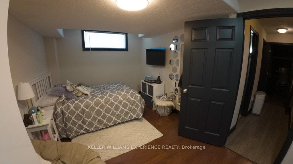 61 SELINE Crescent photo 22