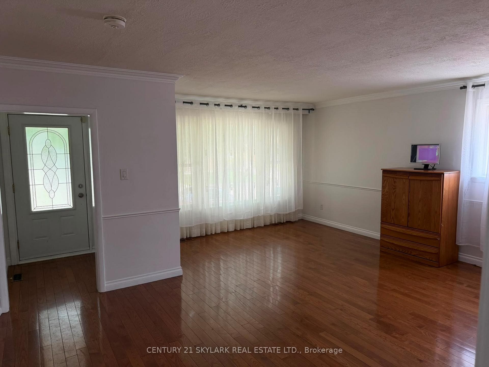 35 Cumberland Drive photo 4
