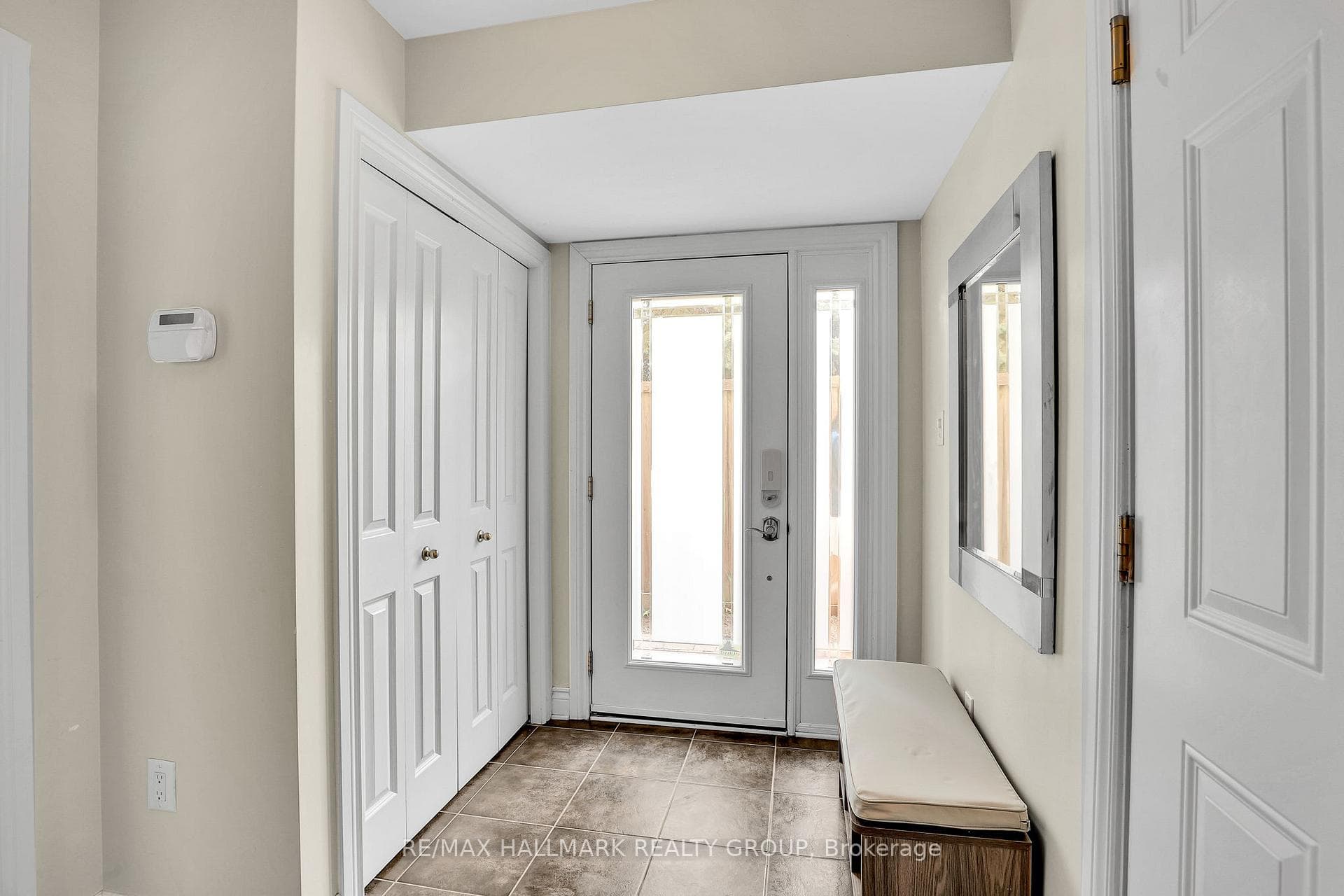 3356 CARLING Avenue photo 4