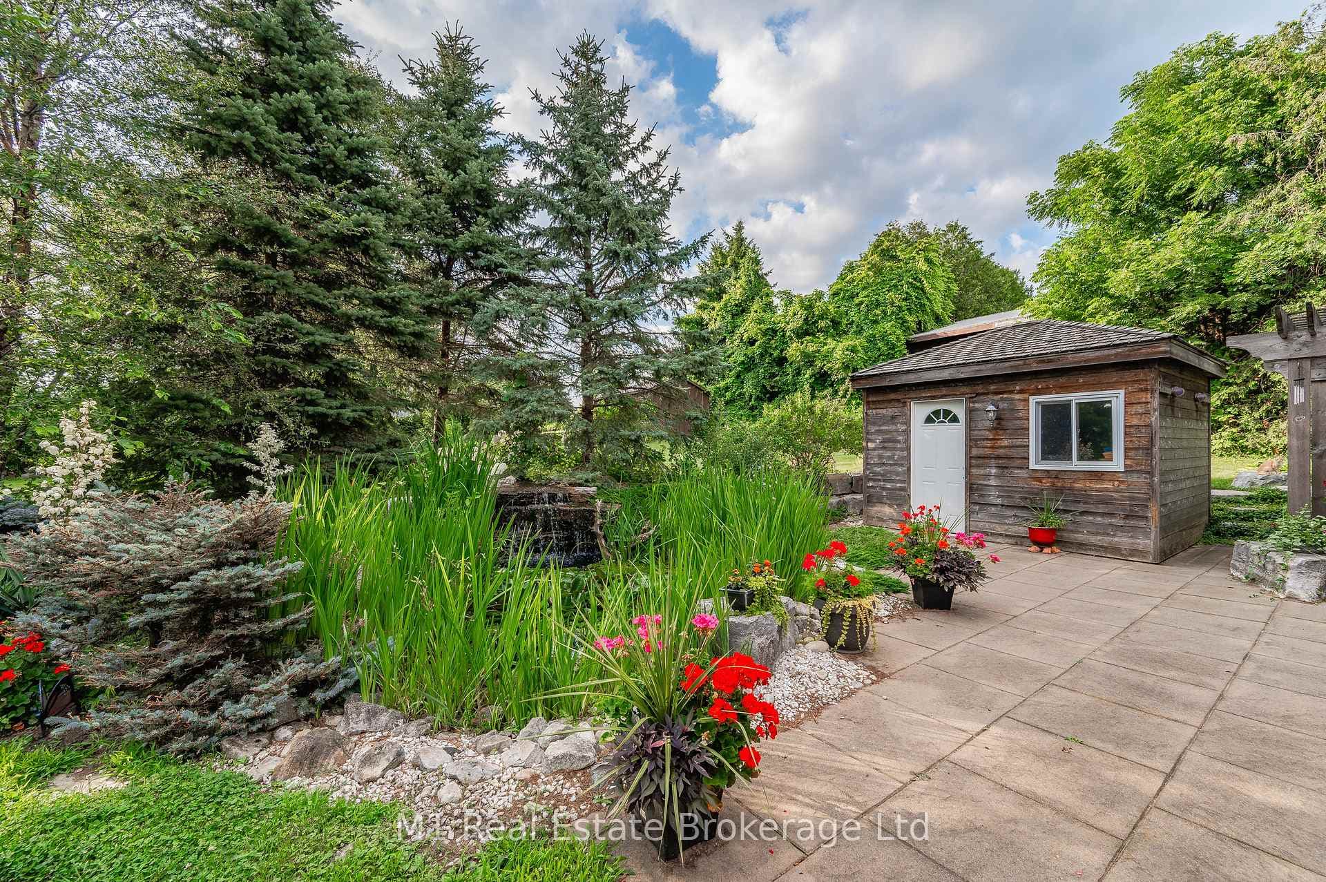 6946 FIFE Road photo 42