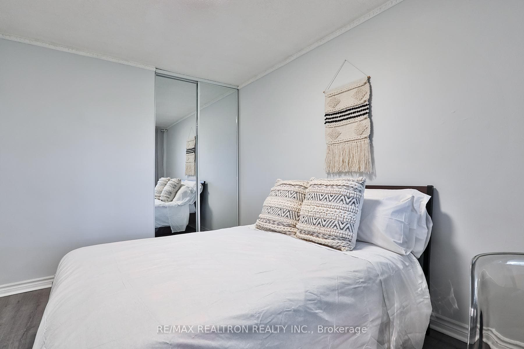 16 Elgin Street Unit 242 photo 21