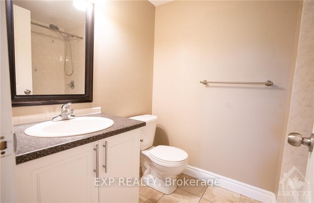 348 CROWNRIDGE Drive photo 13