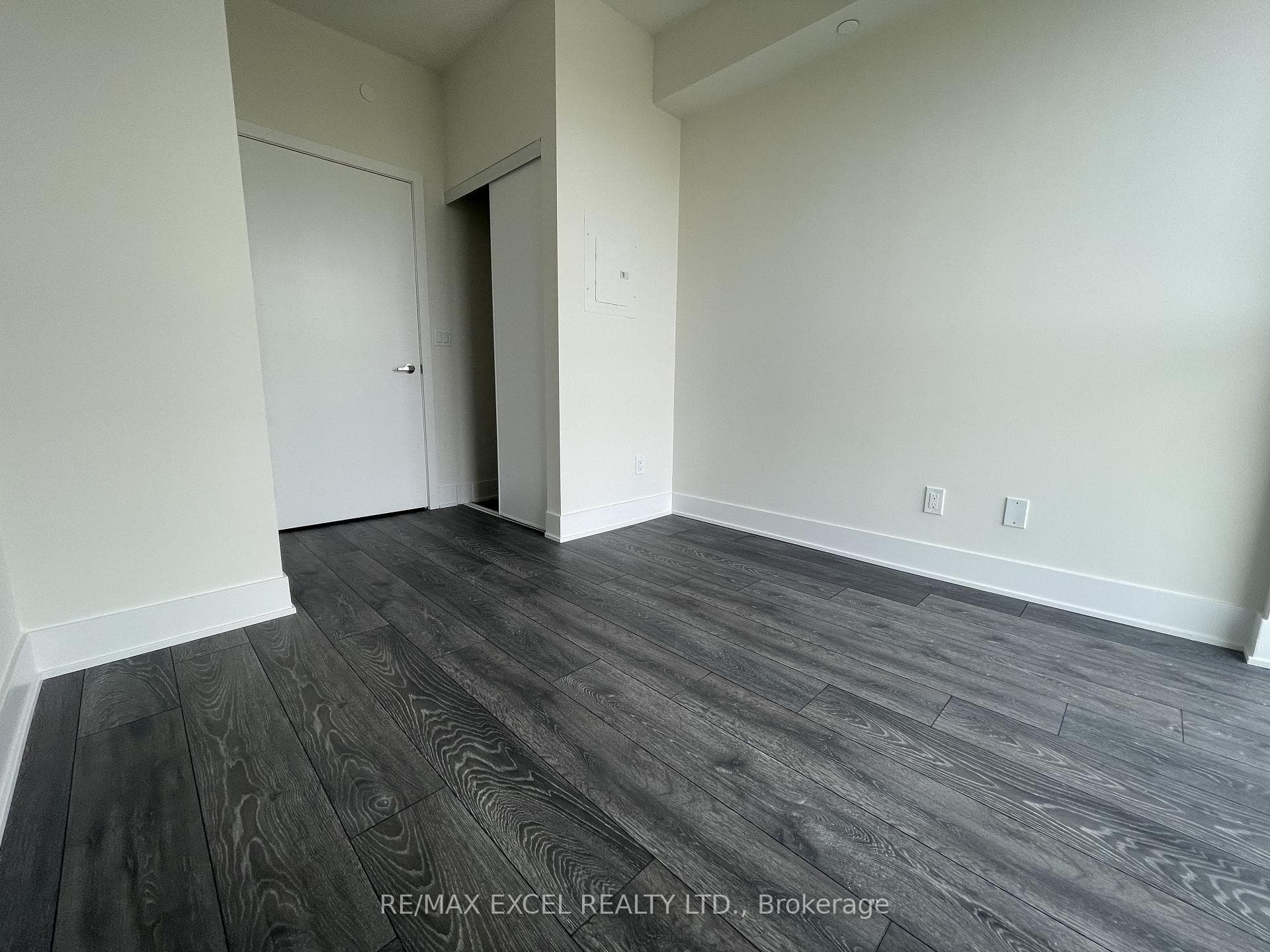 188 Fairview Mall Drive Unit 1808 photo 8