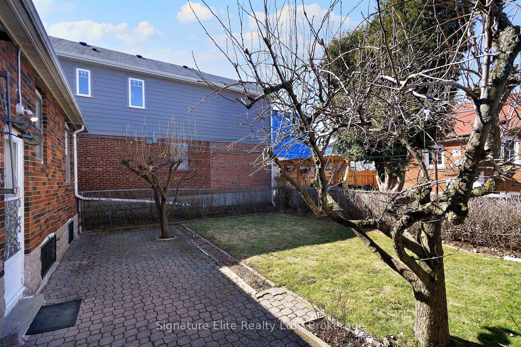 540 Atlas Avenue photo 31