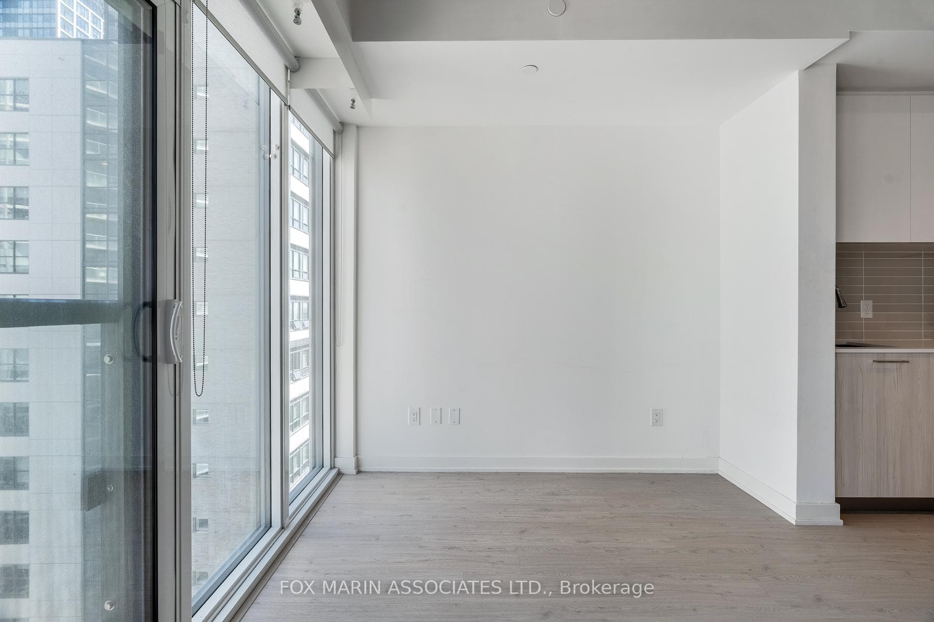 65 Mutual Street Unit 2707 photo 6
