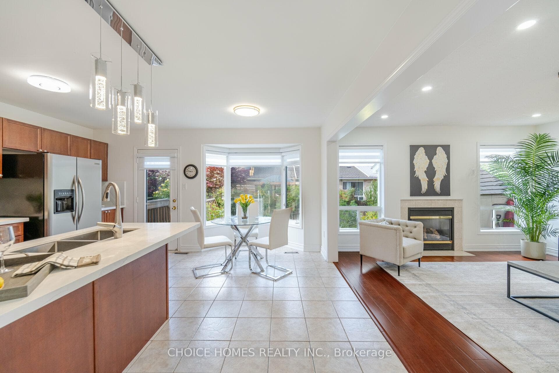 632 Armstrong Boulevard photo 12
