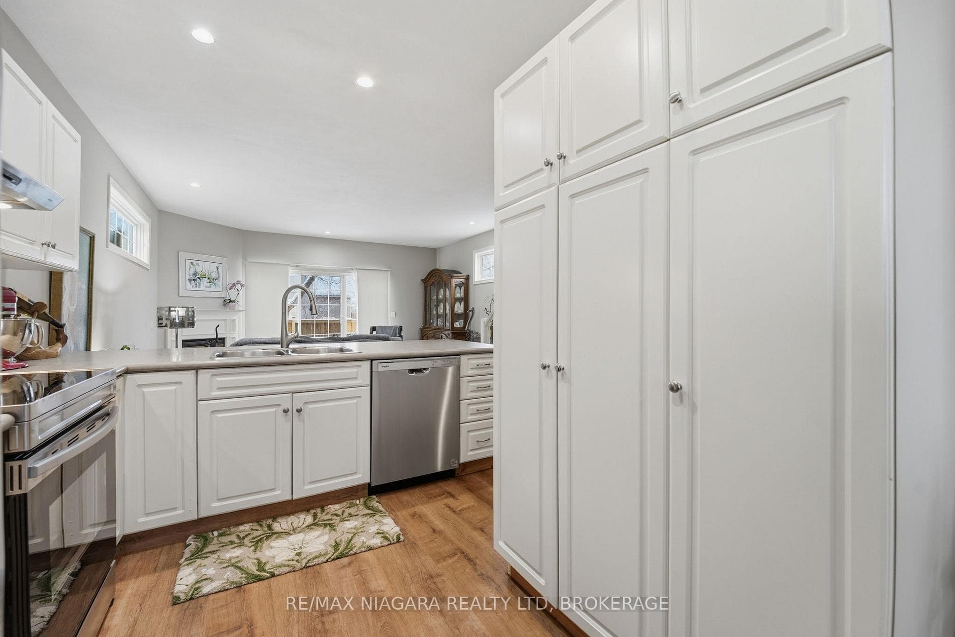 41 Frontier Drive photo 11