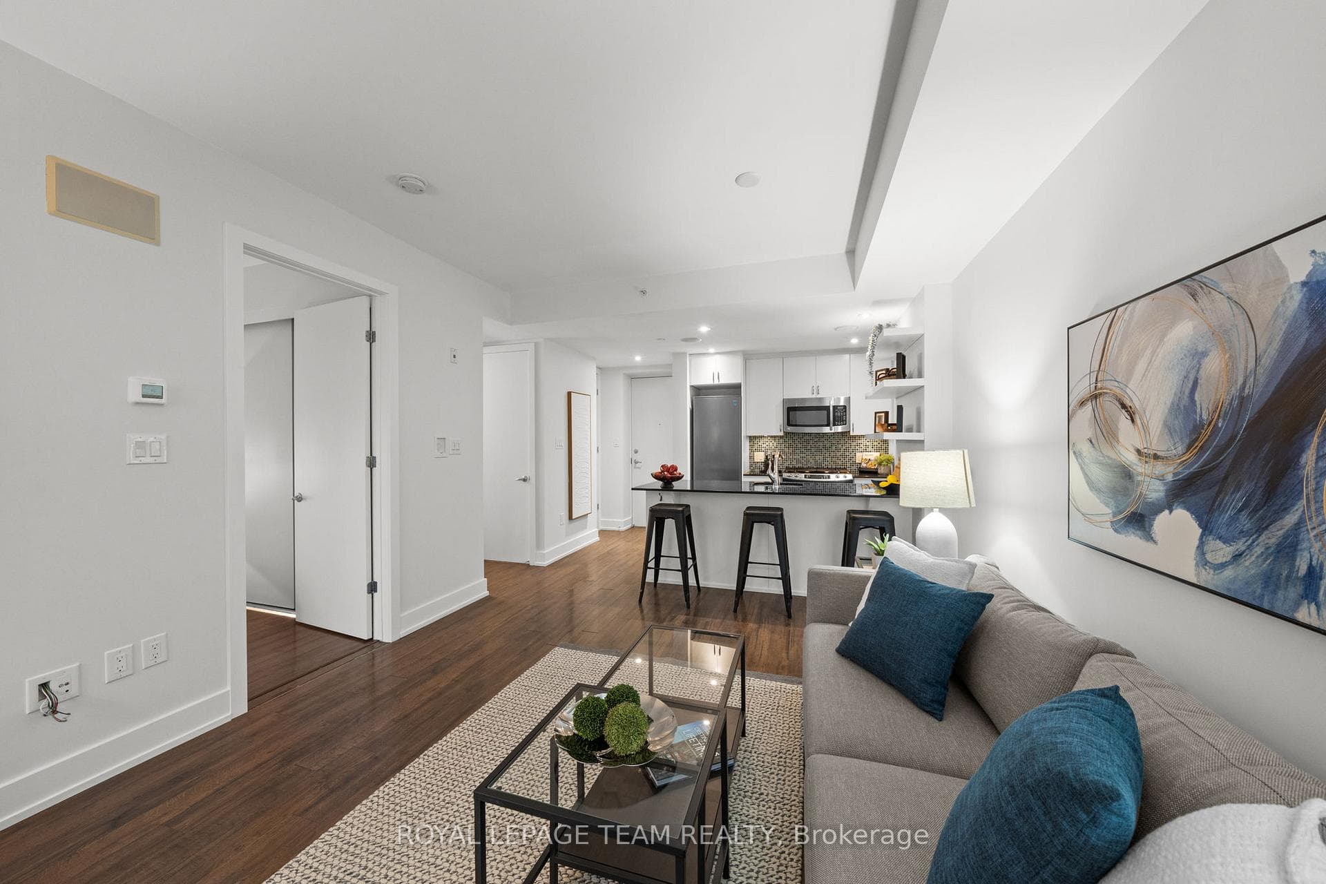 100 Champagne Avenue Unit 410 photo 17