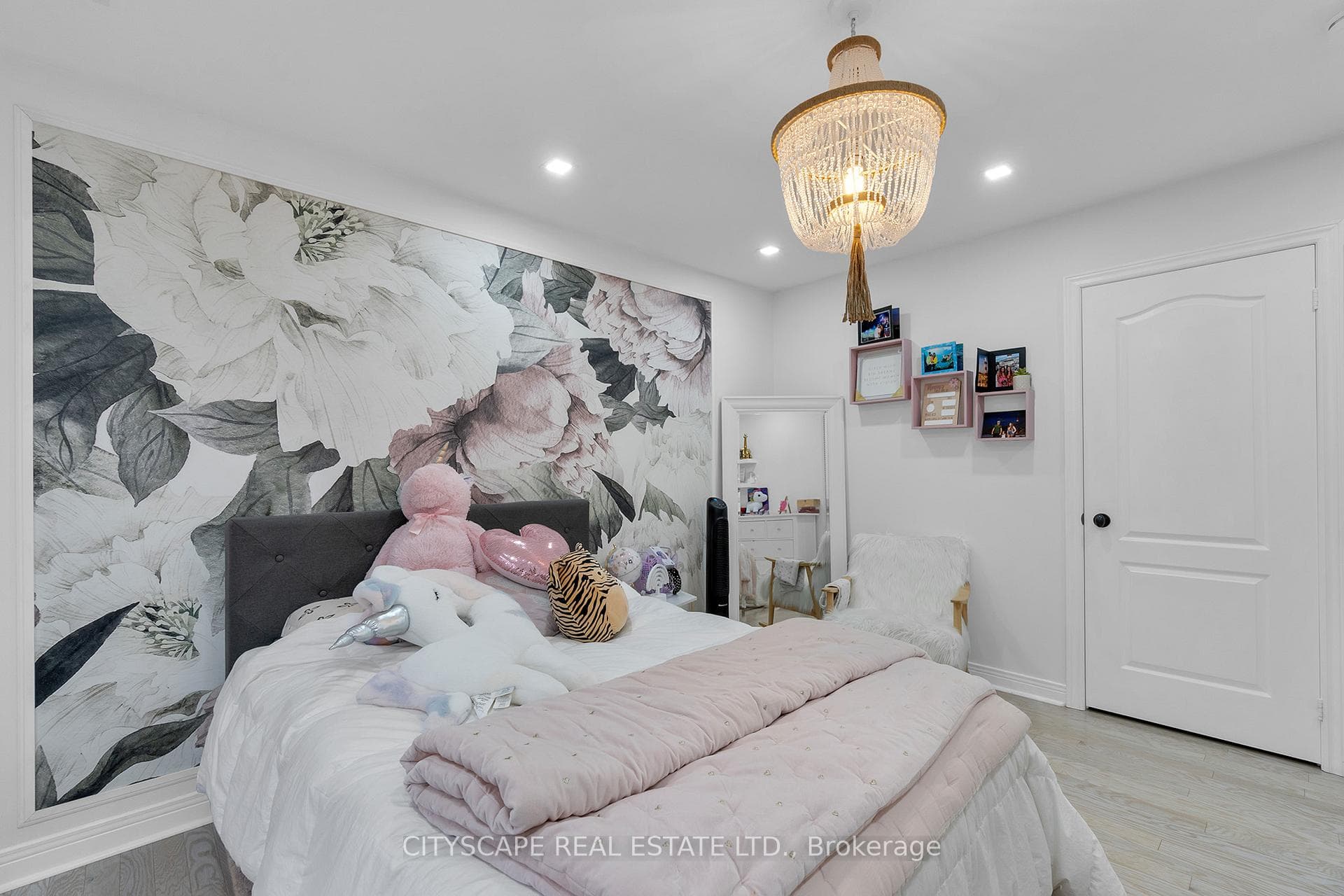 6421 Donway Drive photo 28