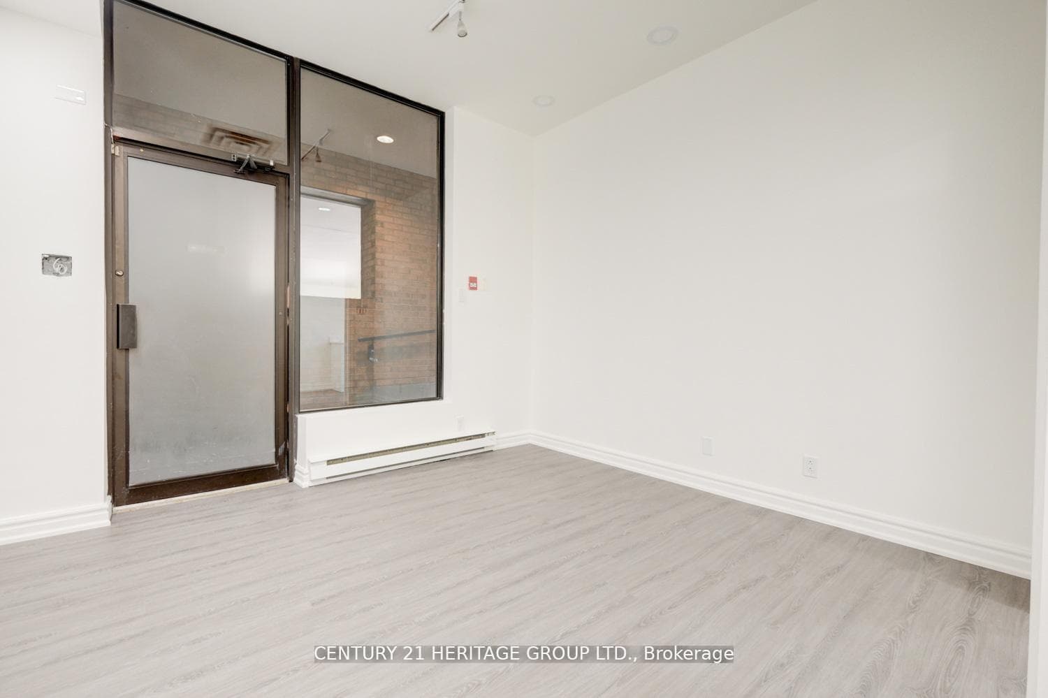 2900 Yonge Street Unit 101 photo 37