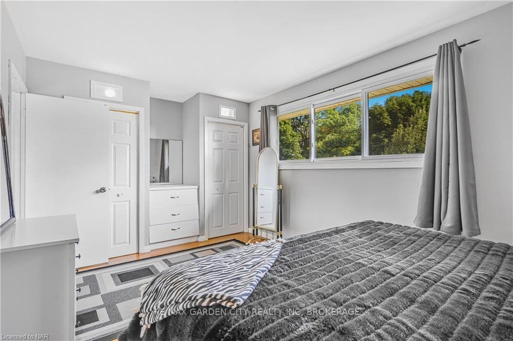 18 ENDICOTT Terrace photo 18