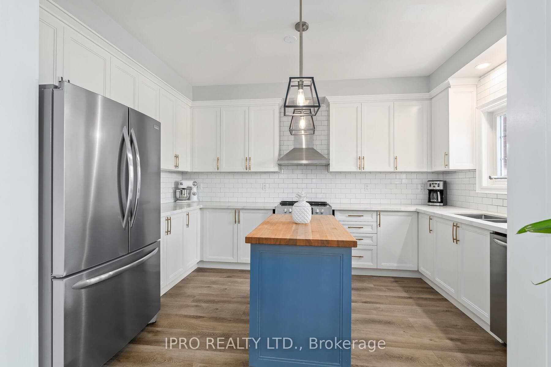 48 Meadowlark Drive photo 13