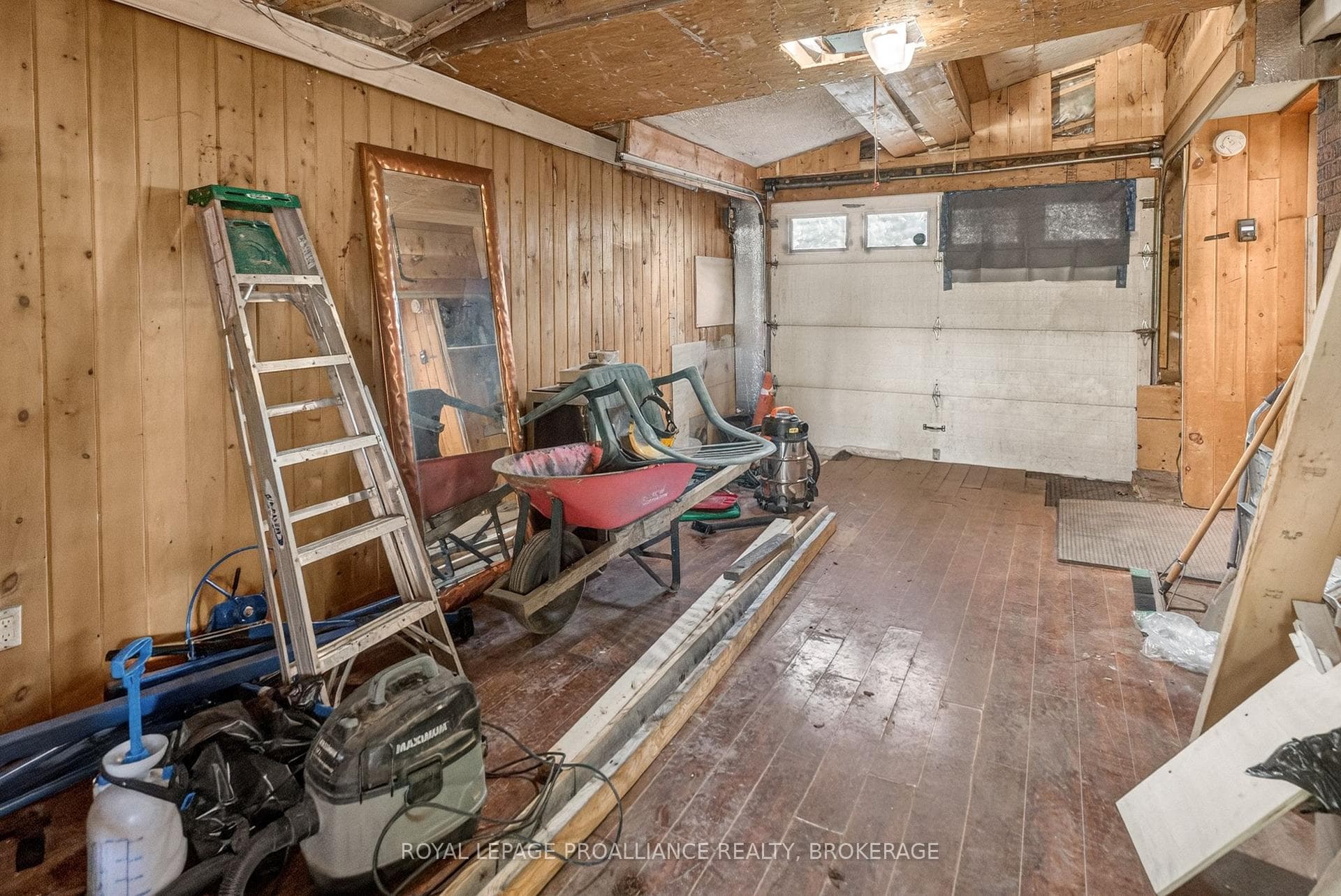 169 Carruthers Avenue photo 48