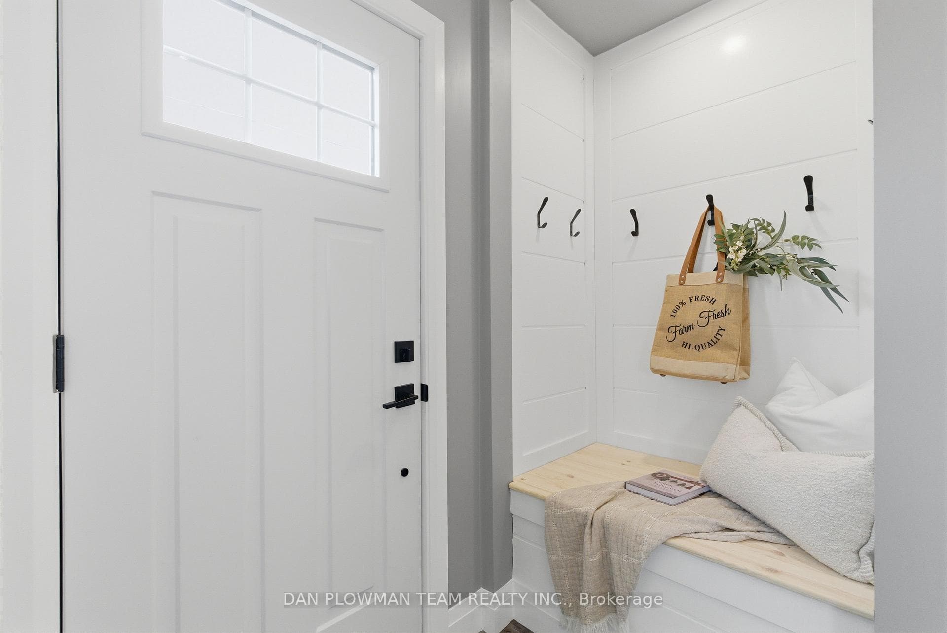 156 Spencer Street photo 5