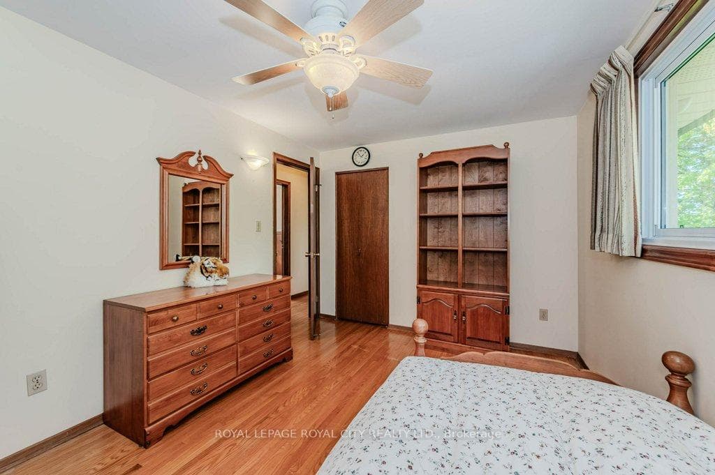 32 Westminster Avenue photo 14