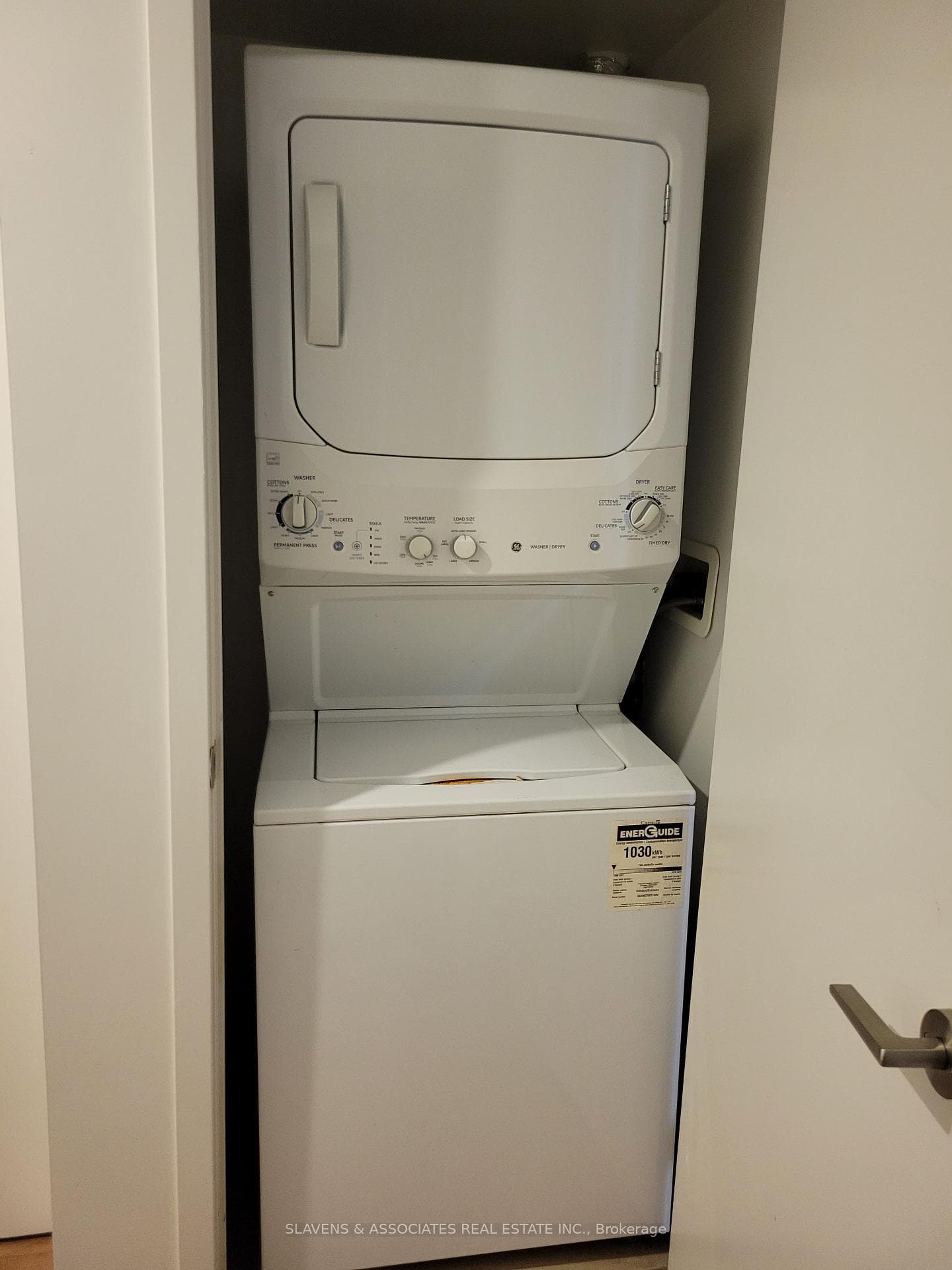 75 St Nicholas Street Unit 1003 photo 23