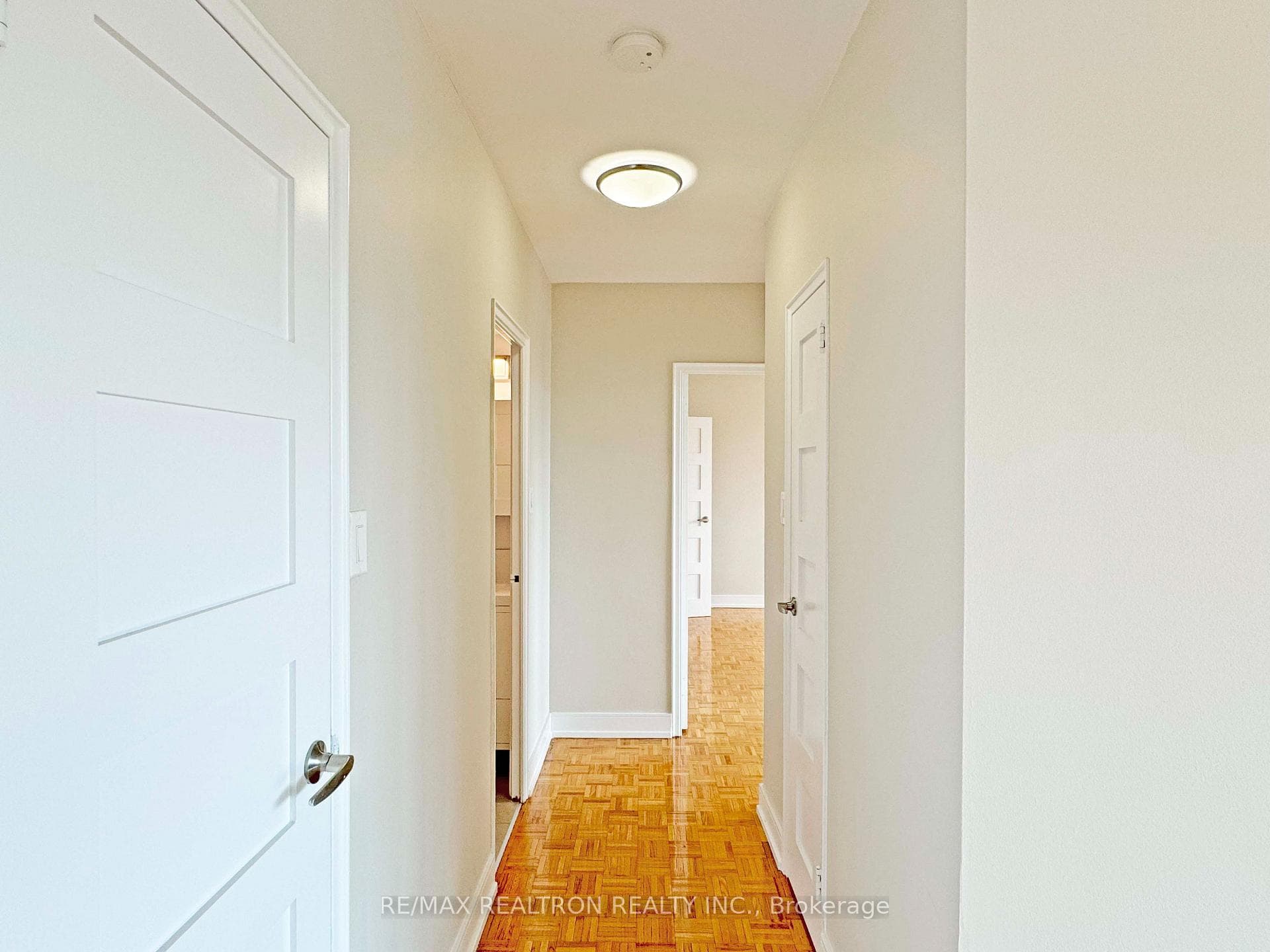 10 Shallmar Boulevard Unit 607 photo 7