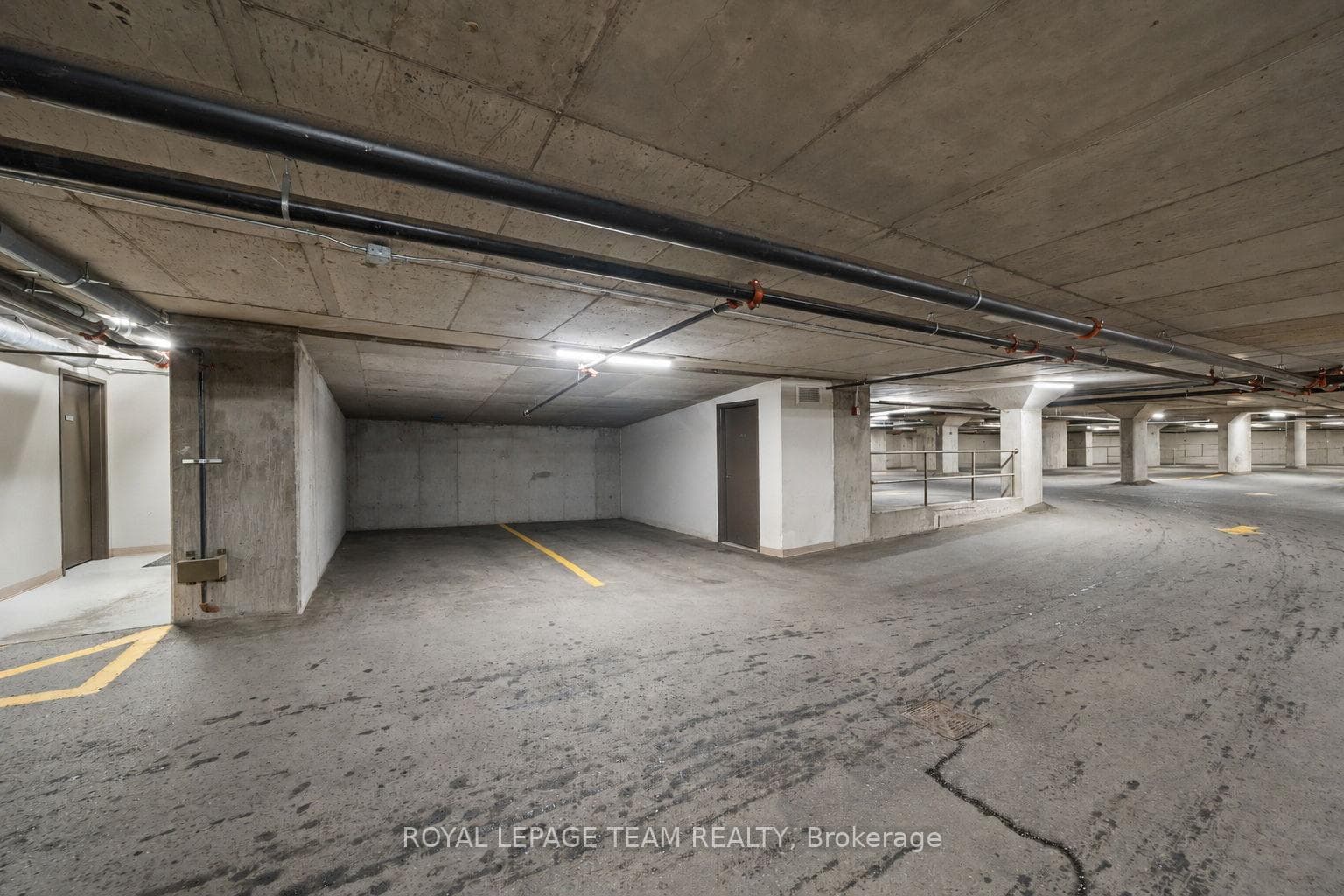 Parking (spot on the right W/Storage Locker