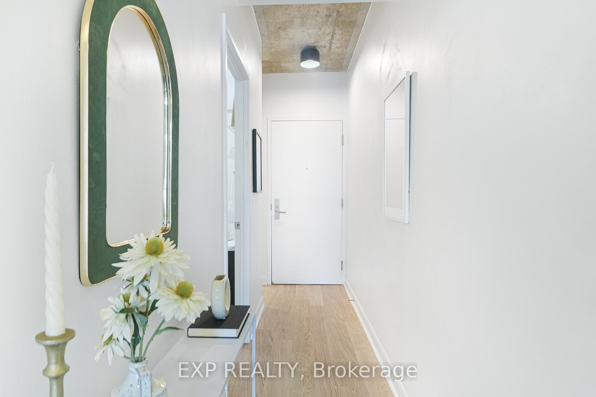 478 King Street Unit 405 photo 5