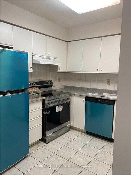 91 Townsgate Drive Unit 411 photo 5