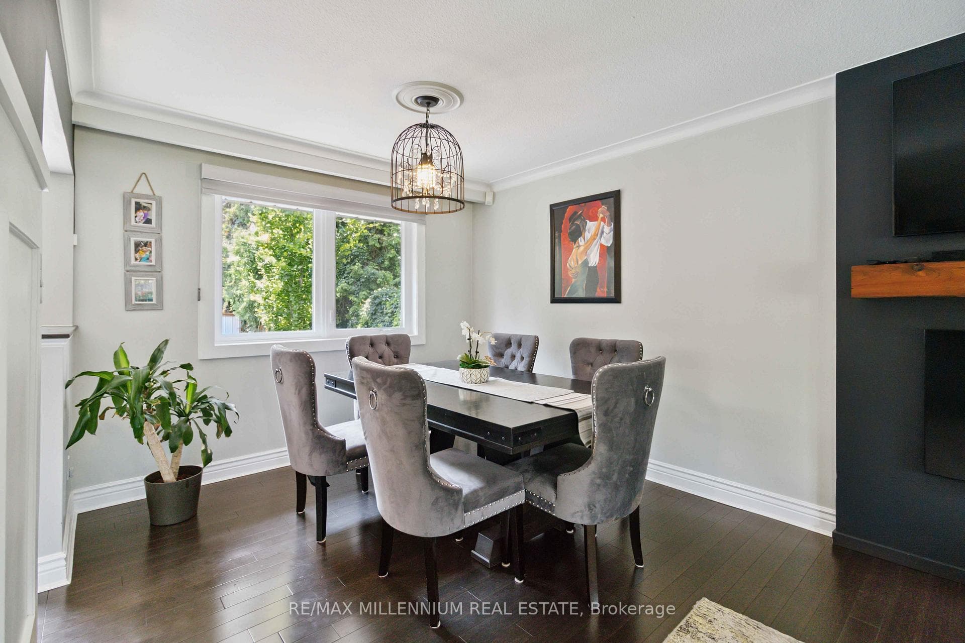 250 Daphne Avenue photo 11