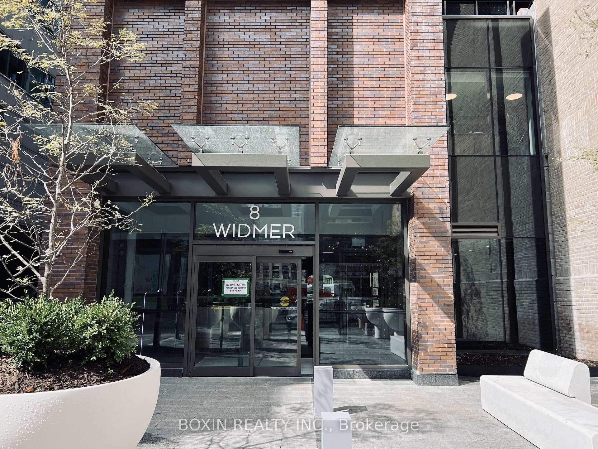 8 Widmer Street Unit 3901 photo 1