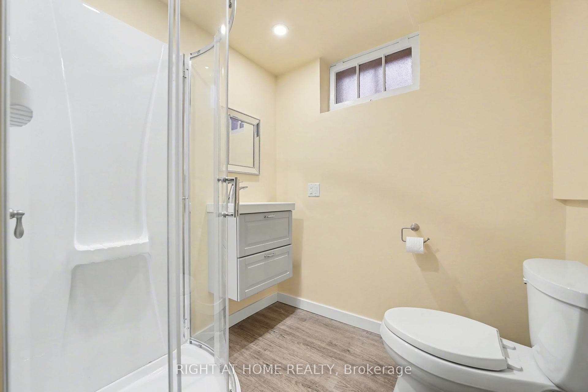 32 Hollywood Crescent photo 41