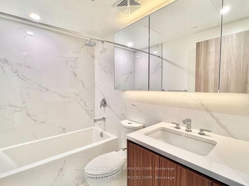 27 McMahon Drive Unit 1808 photo 23