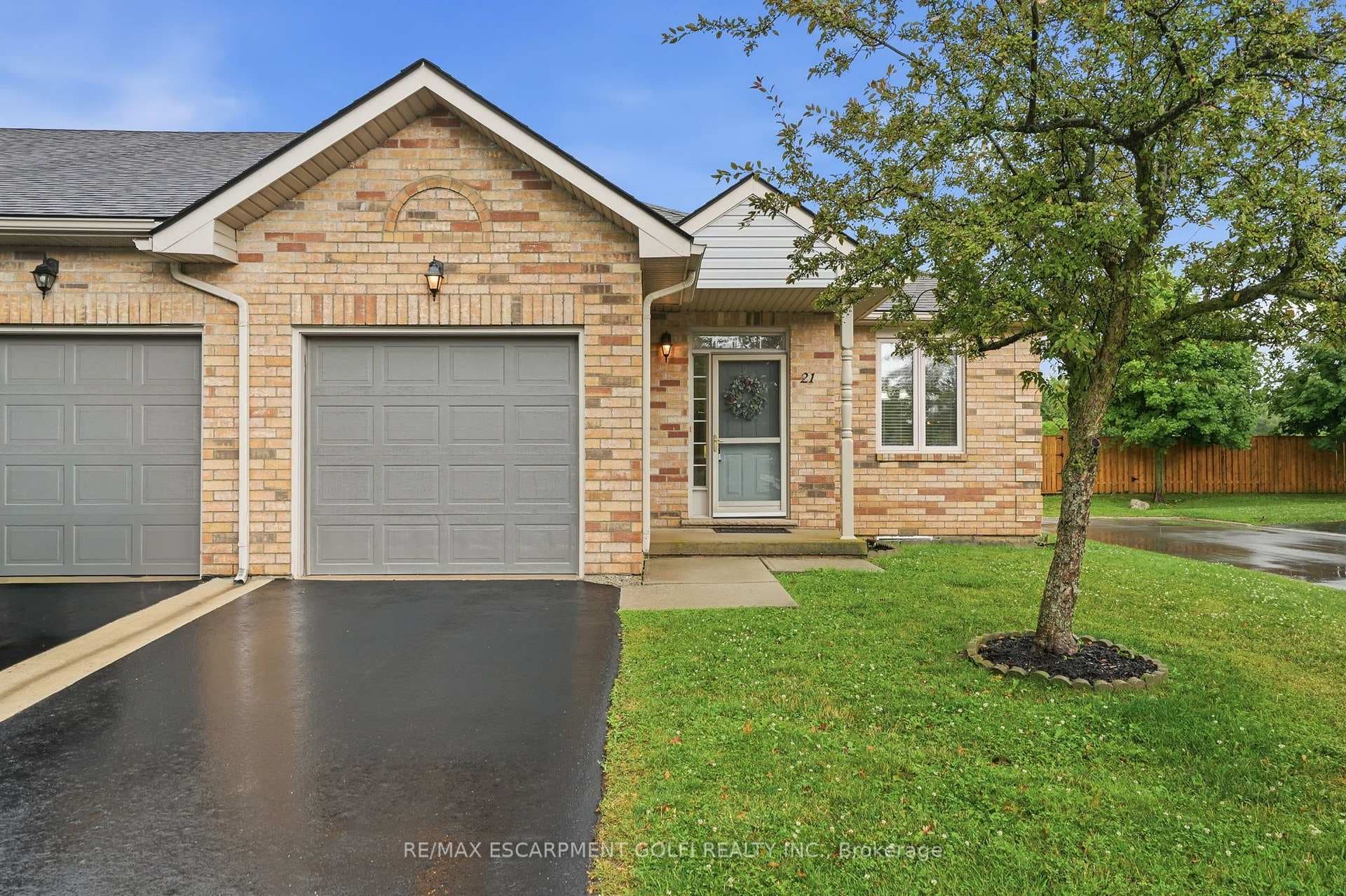 21 Cathy Drive photo 1