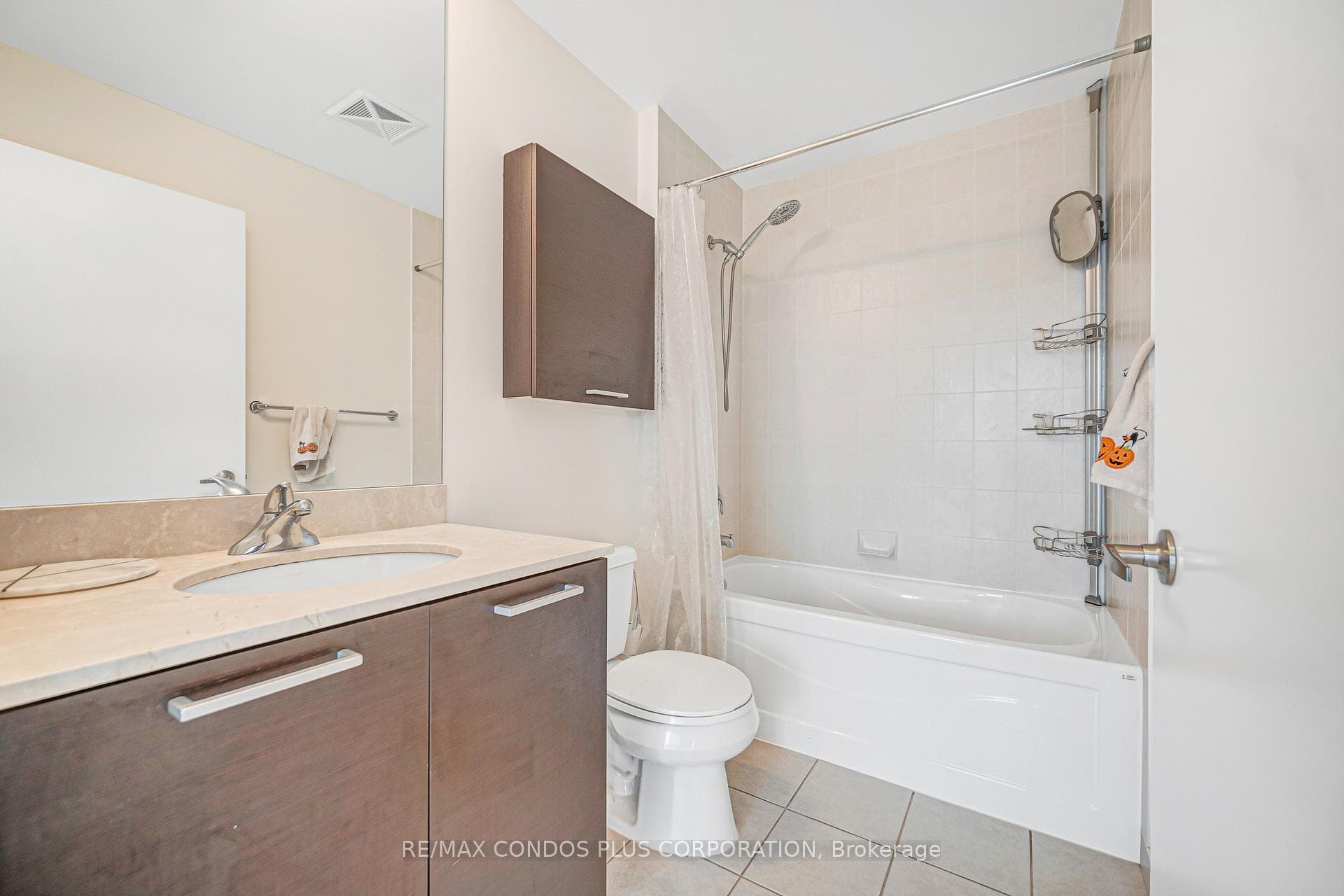 38 Grenville Street Unit 4404 photo 28