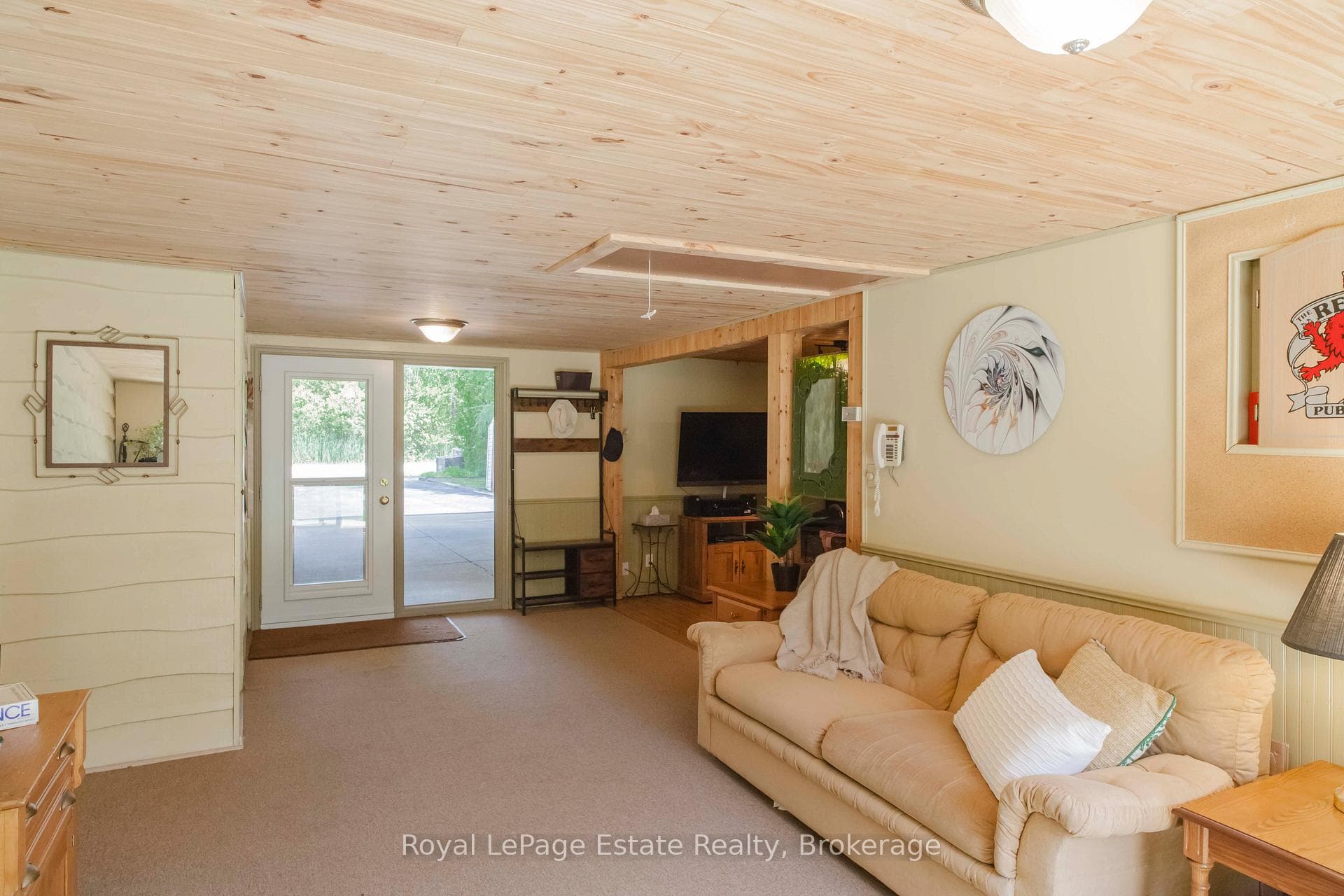 326 Lindsay Street photo 31