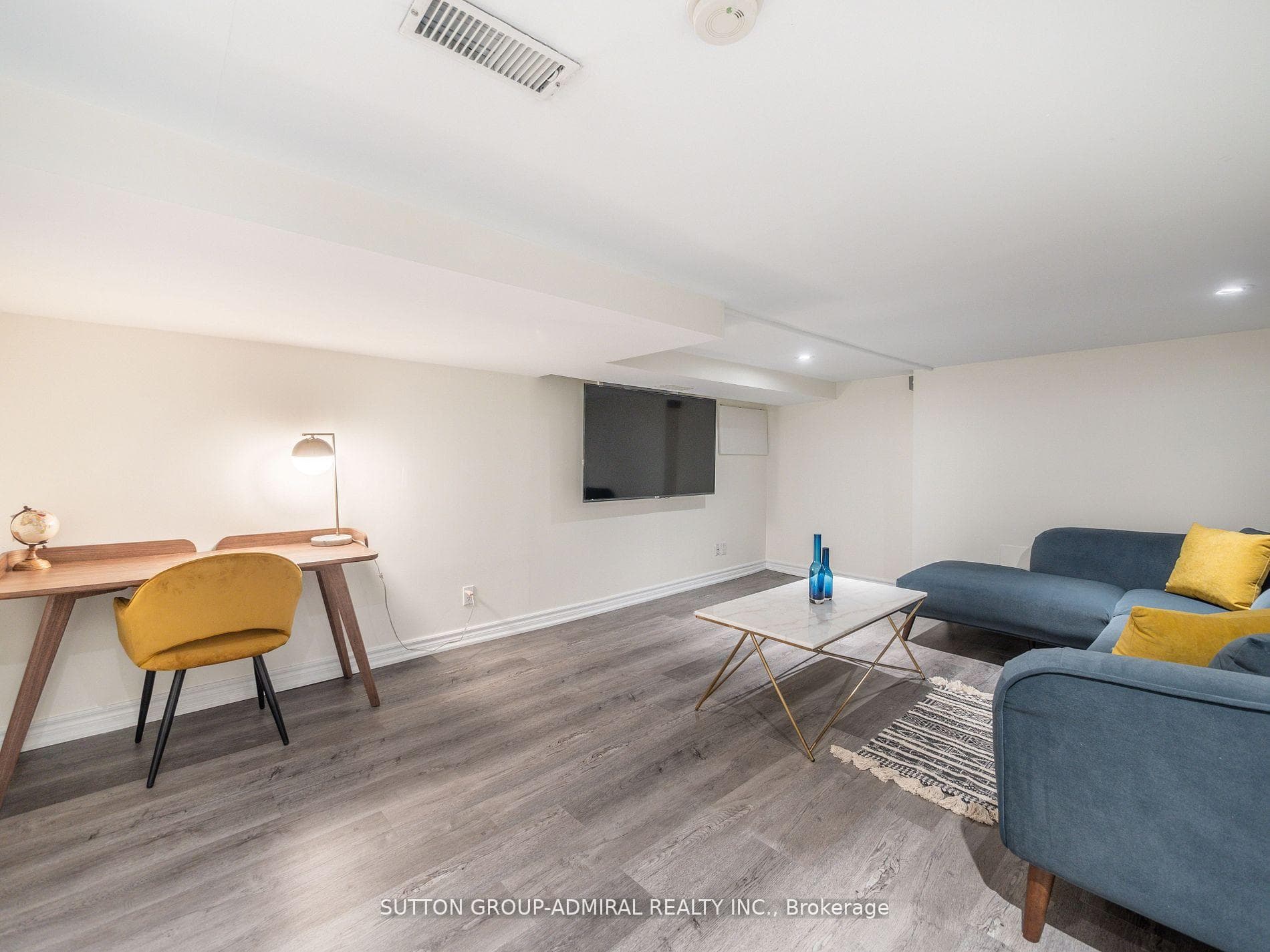 389 Davisville Avenue photo 36