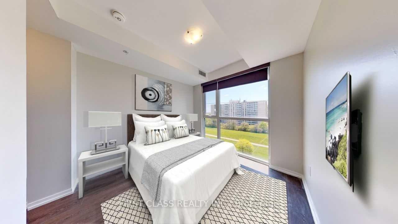3237 Bayview Avenue Unit 709 photo 4