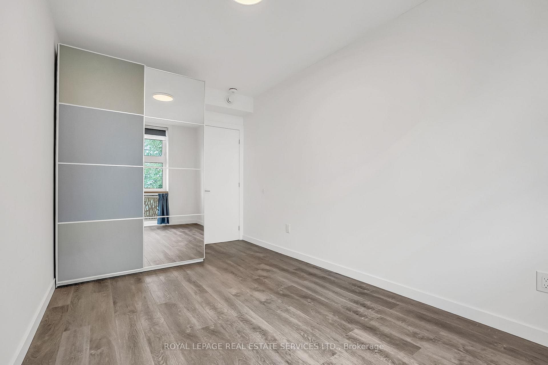 439 Winona Drive Unit C photo 35