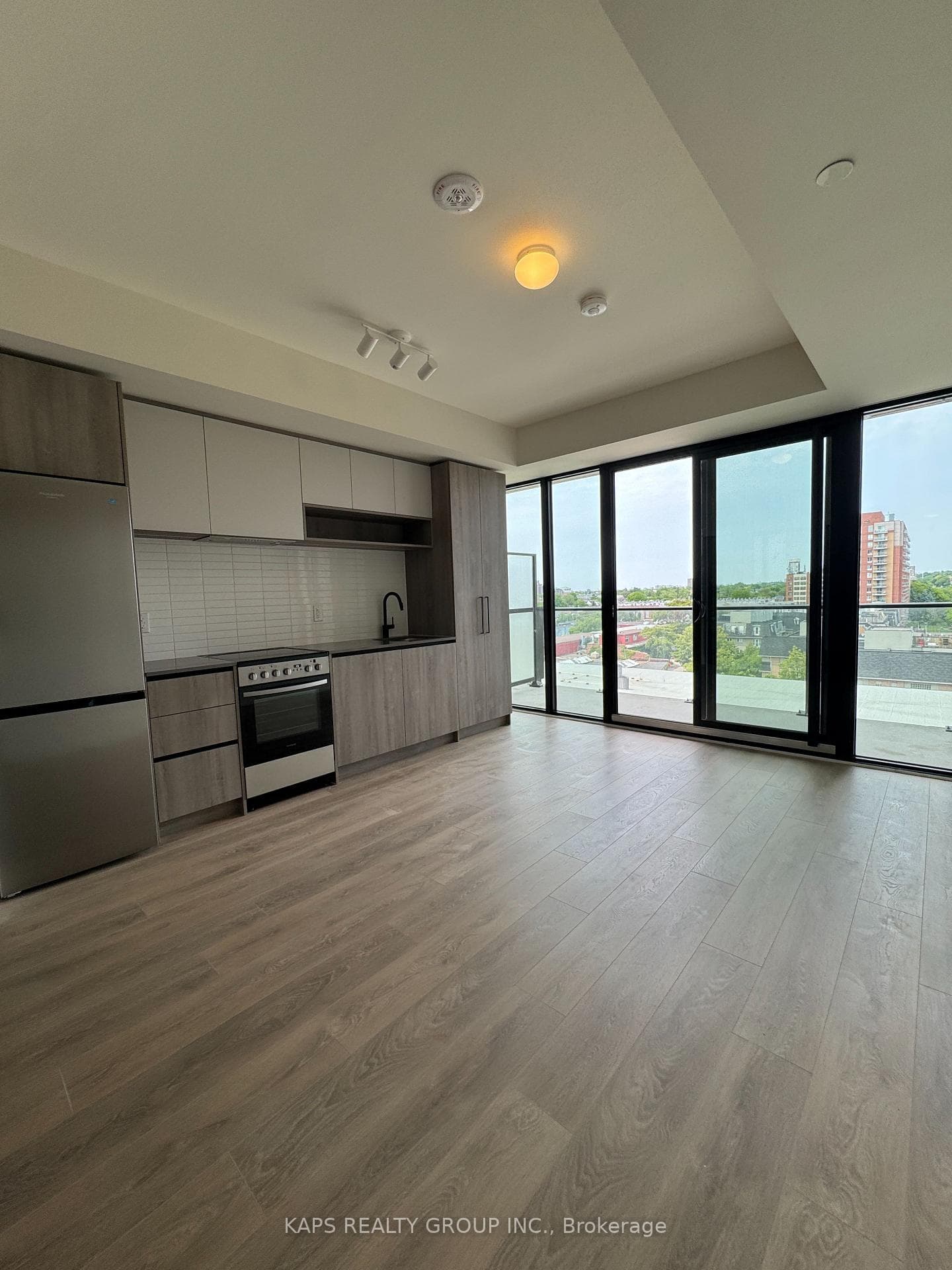 181 Sterling Road Unit 715 photo 6