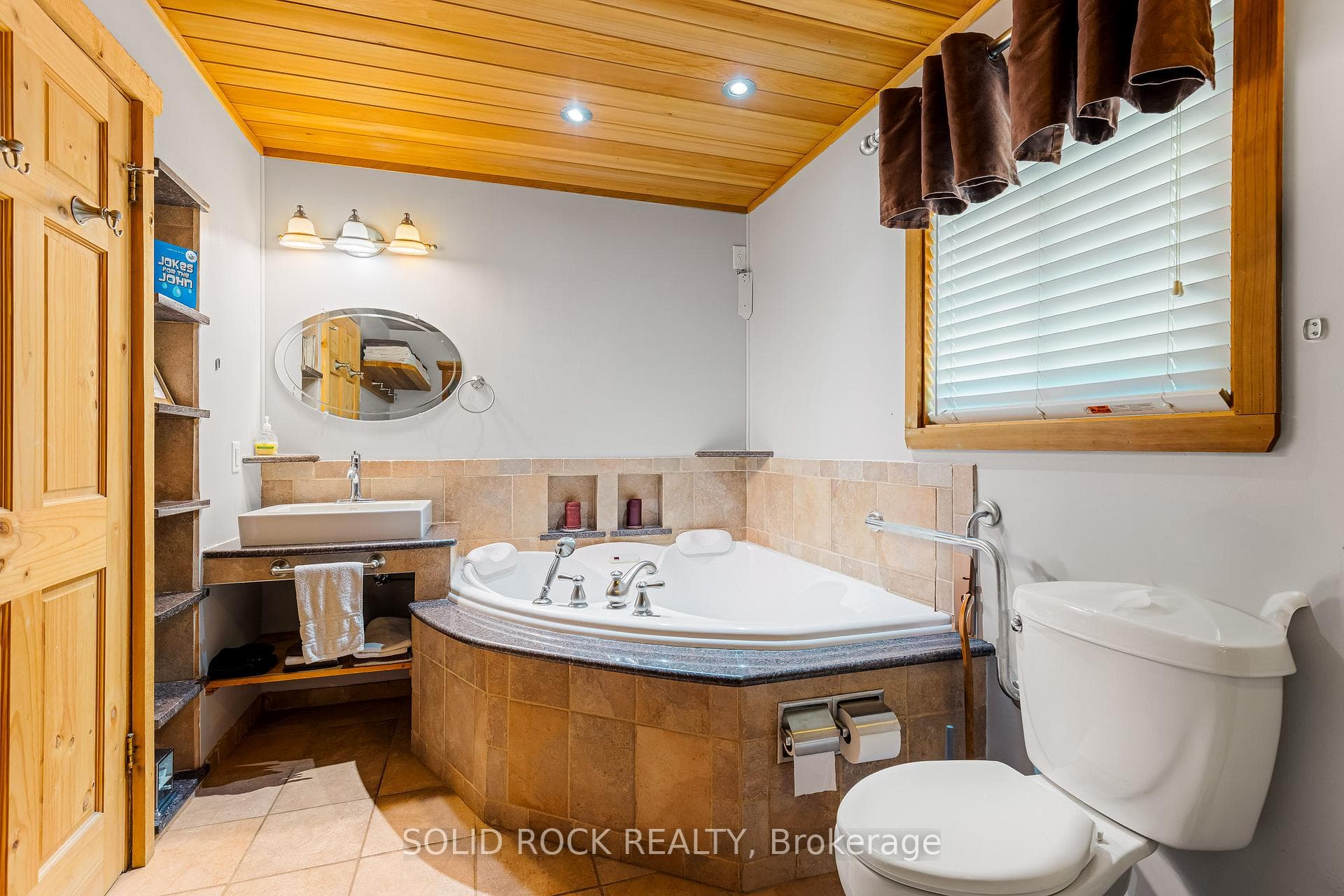 261 Lacourse Lane photo 21