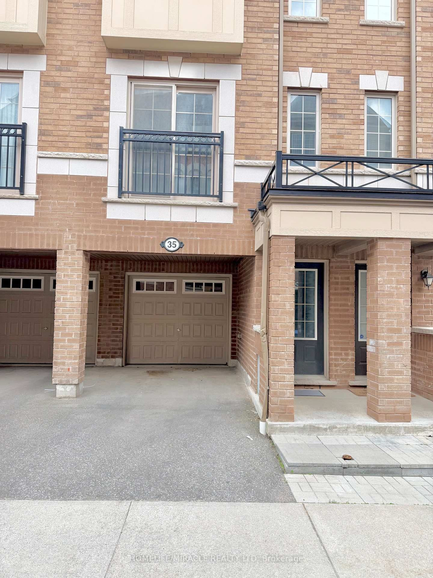 35 Glenstal Path Unit 265 photo 1