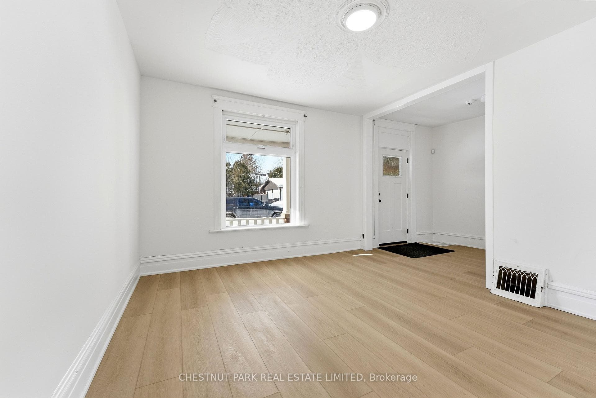 43 Dunbar Street photo 6